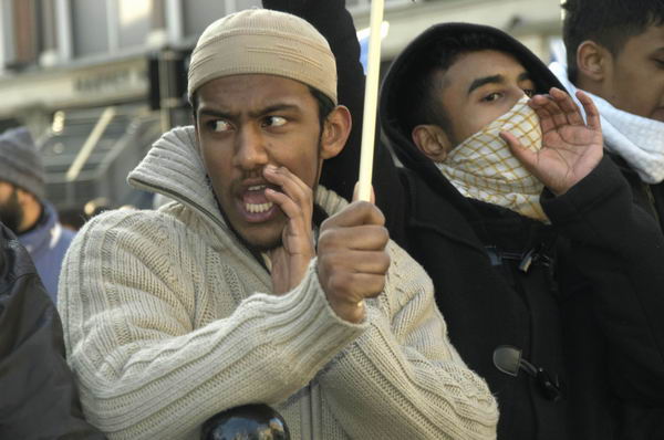 Picture © Peter Marshall, 2004