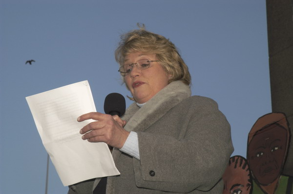 Picture © Peter Marshall, 2004