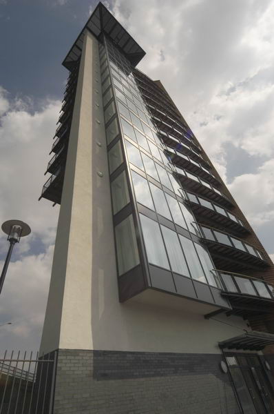 Picture © Peter Marshall, 2004