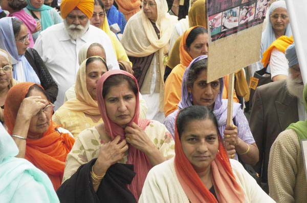 Picture  Peter Marshall, 2004