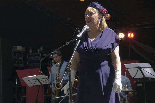 Picture  Peter Marshall, 2004