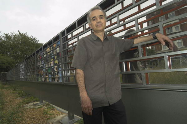 Picture © Peter Marshall, 2004