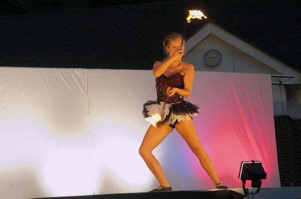 Picture © Peter Marshall, 2004