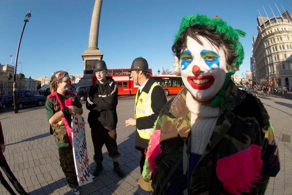 © 2006, Peter Marshall: Rebel Clowns