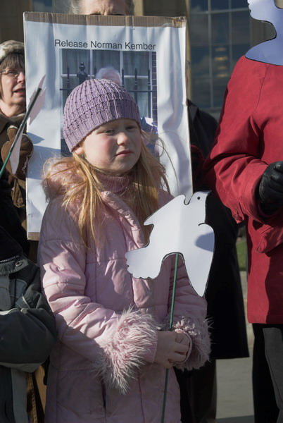 Norman Kember 100 Days Vigil © 2006, Peter Marshall