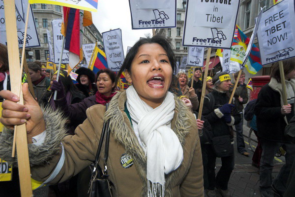 Tibet National Uprising Day March London © 2006, Peter Marshall