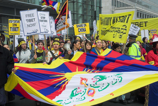 Tibet National Uprising Day March London © 2006, Peter Marshall