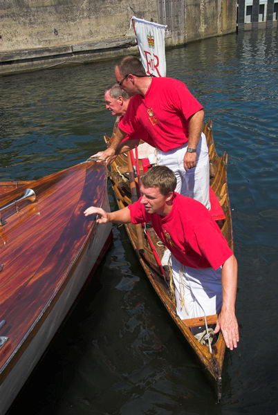Swan Upping © 2006, Peter Marshall