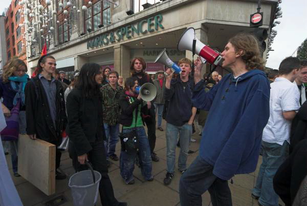 School Students Against the War © Peter Marshall, 2006