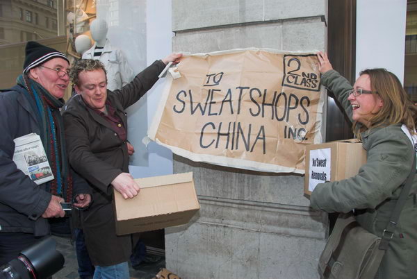 No Sweat and Burberry workers protest factory closure © 2007, Peter Marshall