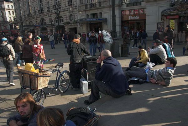 Reclaim Love, Piccadilly Circus © 2007, Peter Marshall